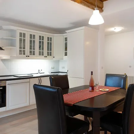 Gut Rattelvitz - Galerie Mitte Gingst