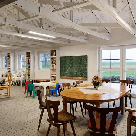 Gut Rattelvitz - Galerie Mitte Апартаменты *